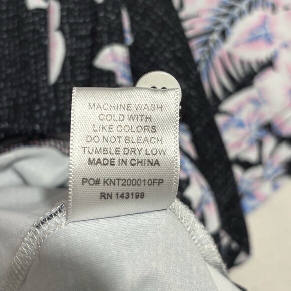 Chubbies Hawaiian Golf Polo Shirt Mens Small Black Pink Flamingos Short Floral - Picture 9 of 10